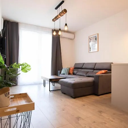 Rent40 Aura Old Town Apartment *